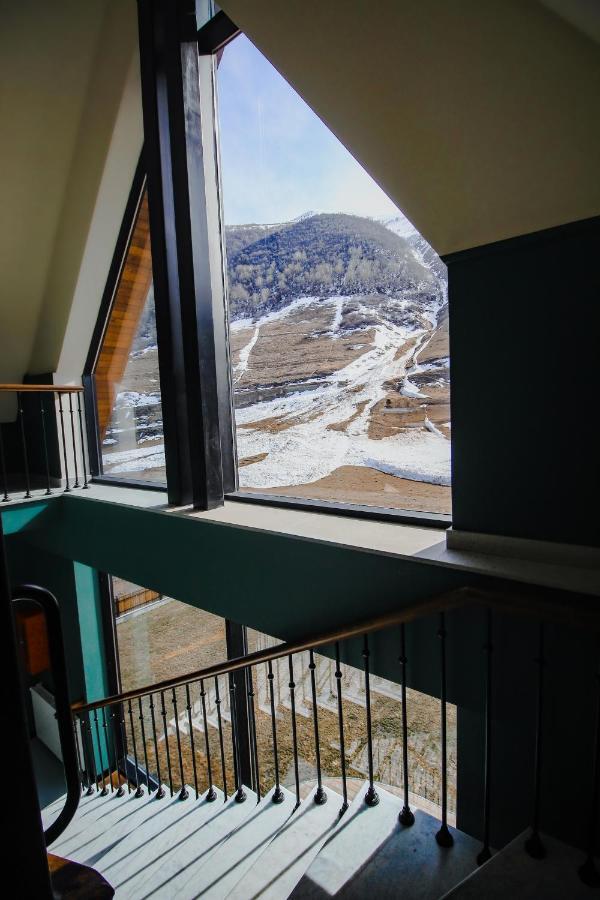 Suatis Resort Kazbegi Stepantsminda Exterior foto