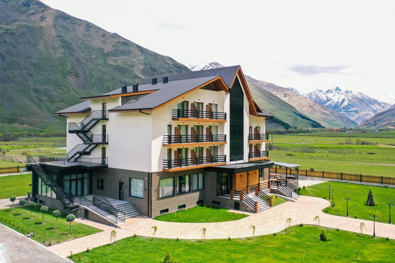 Suatis Resort Kazbegi Stepantsminda Exterior foto