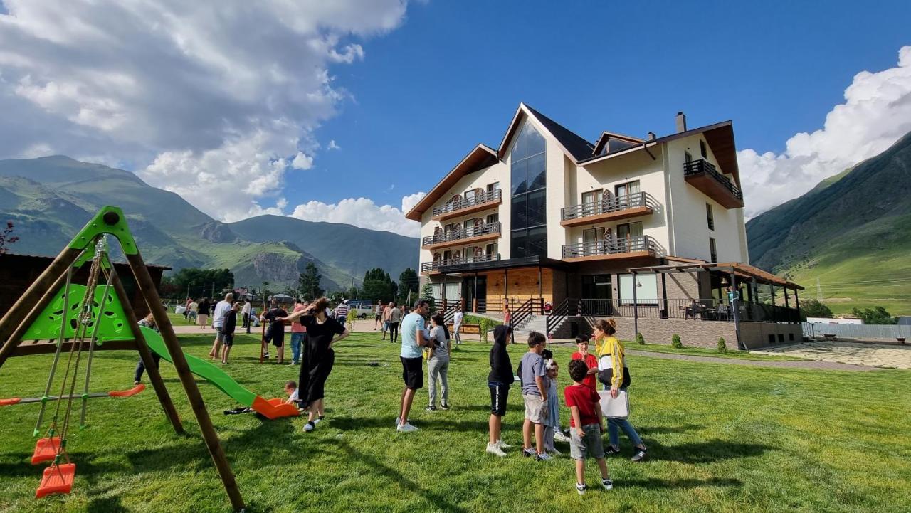 Suatis Resort Kazbegi Stepantsminda Exterior foto